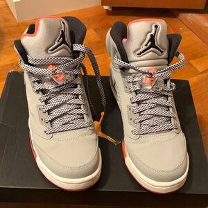 Jordan 5 Hot Lava - great condition